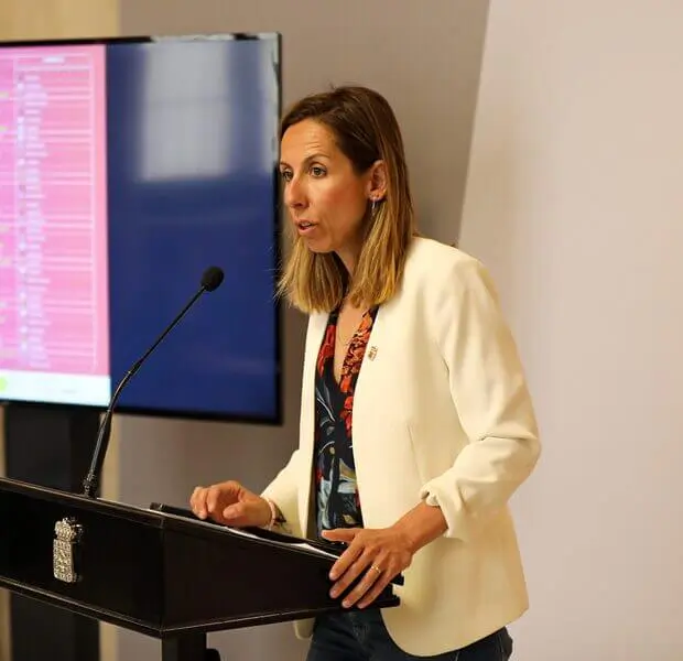 IMAGEN-ESTHER-NEVADO El PSOE denuncia el cierre del centro de día de Jesús Abandonado por la falta de financiación del PP