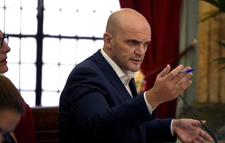 Enrique Lorca: “Es indigno que el PP de Ballesta hable de herencia recibida cuando hemos estado dos años pagando facturas y sentencias fruto de su nefasta gestión”