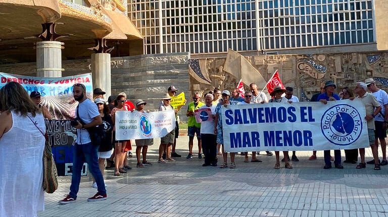 Asociaciones y organizaciones exigen la prórroga de la moratoria urbanística