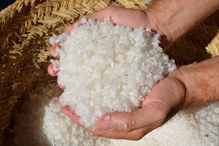 La sal renace en las salinas de Marchamalo, al sur del Mar Menor