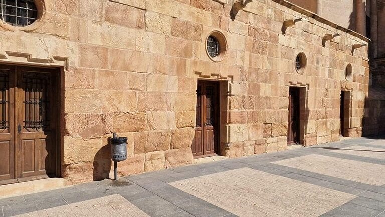 Gil vuelve a despilfarrar el dinero de todos los lorquinos con el traslado de la oficina de rehabilitación del casco histórico y la puesta en peligro de varias subvenciones