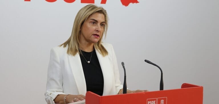 Carmina Fernández: “La Región dejará de invertir 116,7 millones de euros para mejorar la sanidad o la educación por culpa del Partido Popular”
