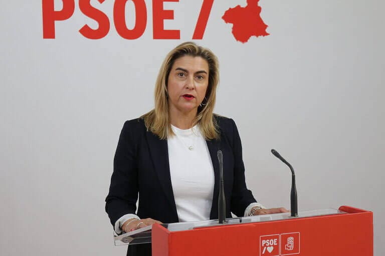 Carmina Fernández: “El Gobierno de López Miras está instalado en la queja permanente y solo le interesa hacer oposición a cualquier propuesta del Gobierno de España”