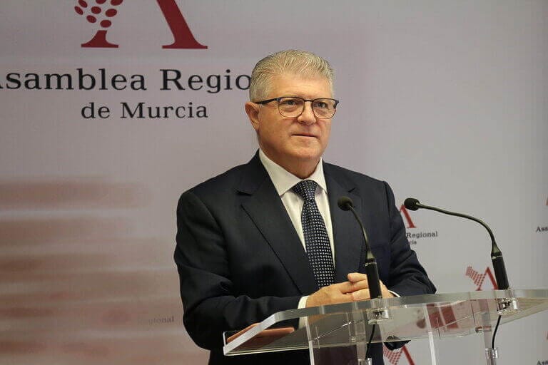 Pepe Vélez: “López Miras y sus socios de ultraderecha no tienen ningún interés en resolver el grave problema de la pobreza en la Región”