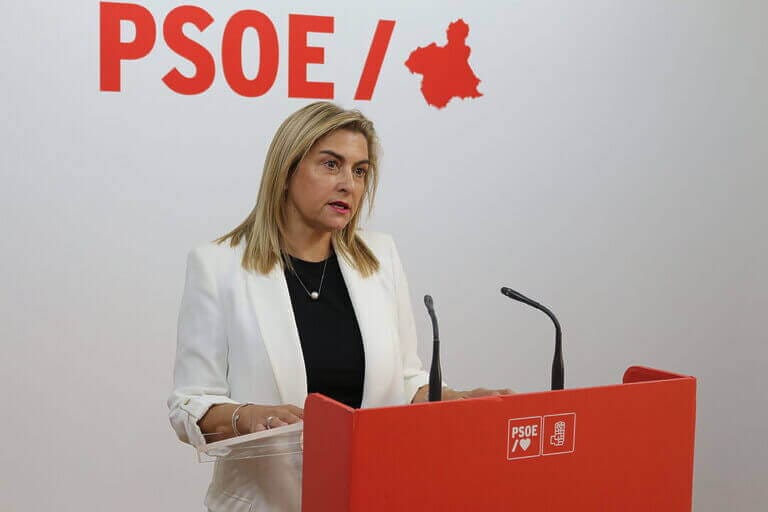 Carmina Fernández: “Lo que tiene que hacer el Gobierno de López Miras es ponerse a trabajar de una vez para resolver los problemas de la Región”