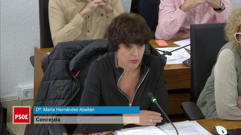 Lara Hernández: "Buendía nombra Juez de Paz suplente a una militante del PP y manifestante contra las sedes del PSOE"