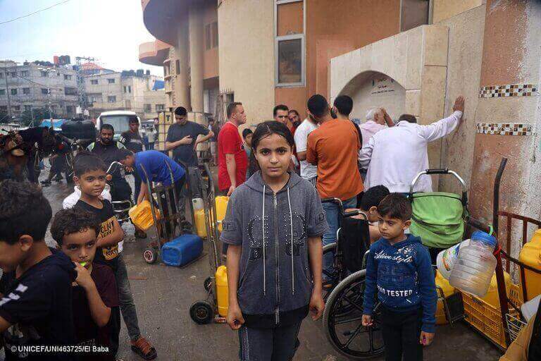 James Elder: "A los niños y niñas de Gaza se les acaba el tiempo: la escasez de agua desata la alarma por enfermedades"