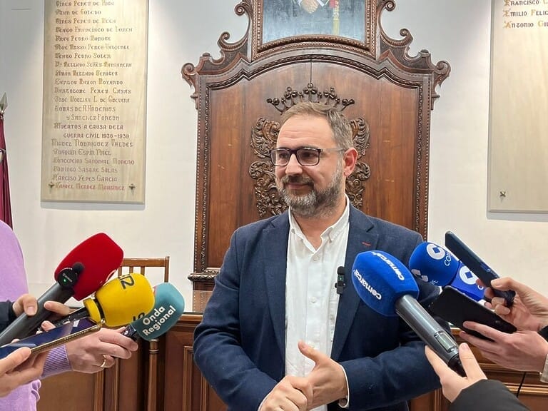 Mateos: “El PP de Fulgencio Gil se niega a exigirle a López Miras una ley de financiación local justa para todos los lorquinos”