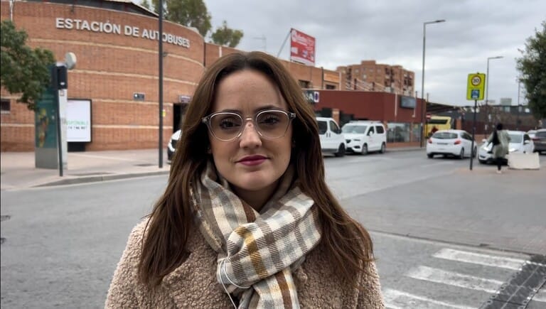 El PSOE exige a Fulgencio Gil que negocie de una vez con la Comunidad la conexión de Lorca con el aeropuerto por autobús