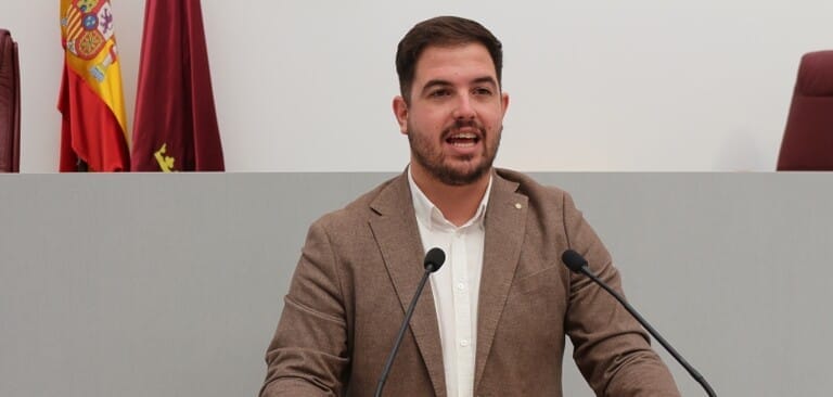 Ortega: “López Miras incumple sus promesas y se olvida de los jóvenes de la Región”