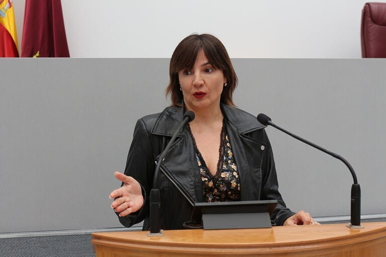 El PSOE presenta una moción en la Asamblea Regional para apoyar las reivindicaciones del transporte sanitario y ampliar los efectivos con los que atender a la ciudadanía