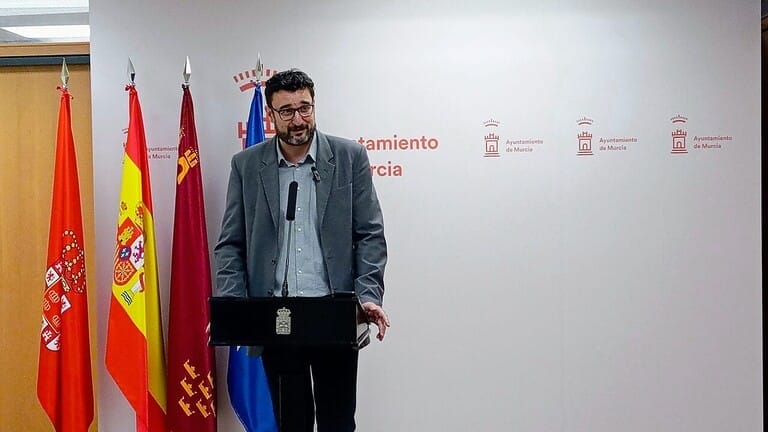 El PSOE exige un dispositivo especial para Semana Santa y Fiestas de Primavera ante la falta de previsión del PP