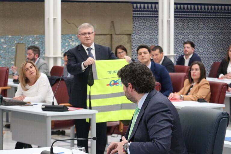 Vélez denuncia que López Miras antepone los intereses económicos de unos pocos a la salud de todos los ciudadanos y ciudadanas