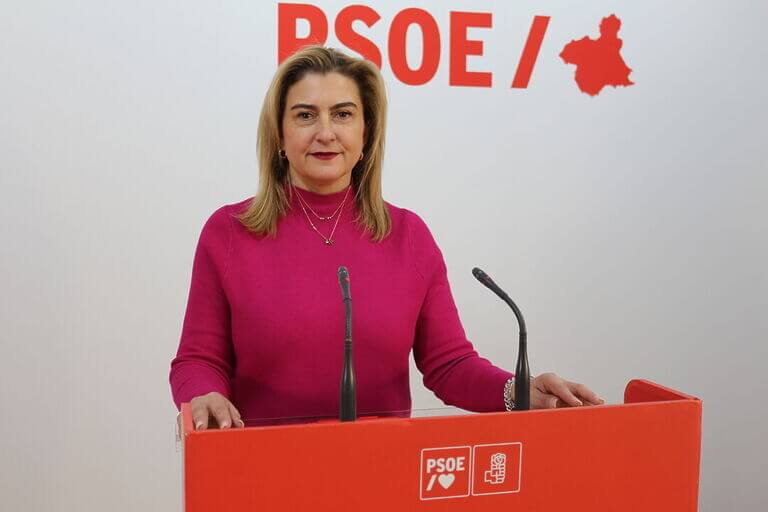 Carmina Fernández: “Una vez más, la falta de credibilidad económica y política del Gobierno de López Miras daña a la Región”