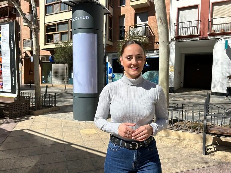 El PSOE de Lorca celebra la renovación del mobiliario urbano en el municipio y denuncia las mentiras del gobierno popular