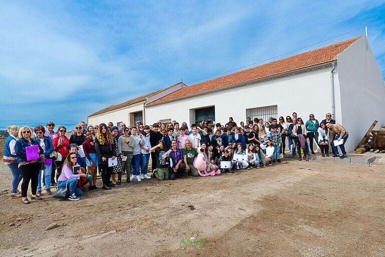 Una exposición escolar acerca las salinas de Marchamalo a la población local