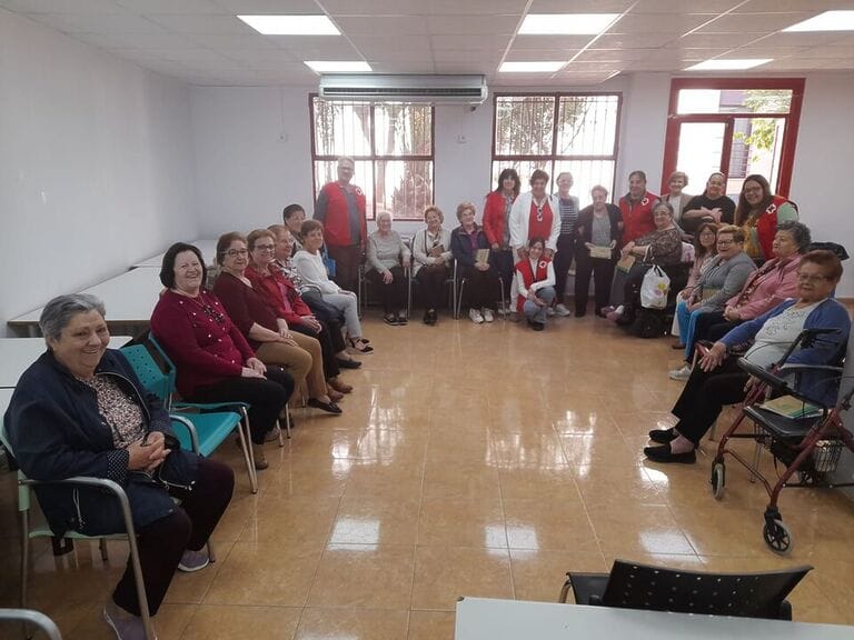 La Oficina Municipal de Información al Consumidor (OMIC) de Calasparra programa "Ser Mayor es lo más"