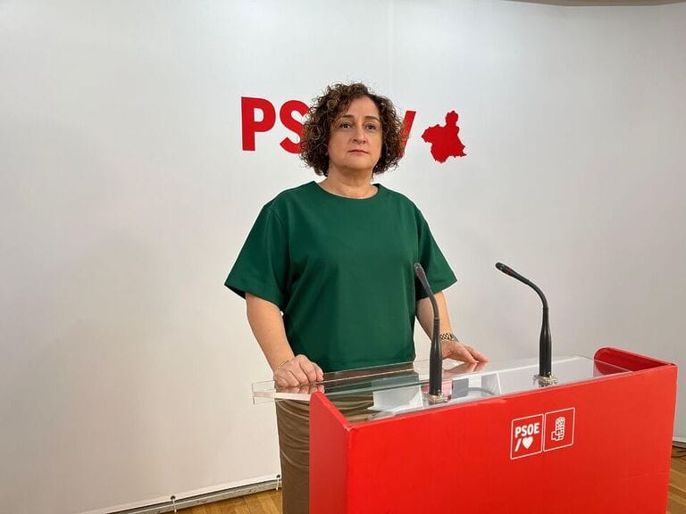 Caridad Rives: “El Gobierno de Pedro Sánchez está mejorando la vida de la gente y desarrollando las infraestructuras de la Región frente a la incapacidad del Gobierno de López Miras”