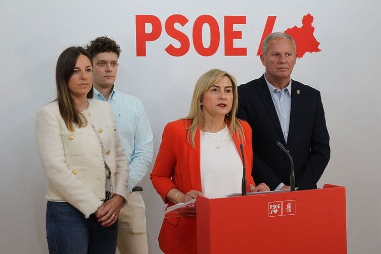 Carmina Fernández: “Cómo se atreve López Miras a pedir explicaciones a Pedro Sánchez con todos los casos de corrupción que tiene el PP en la Región”