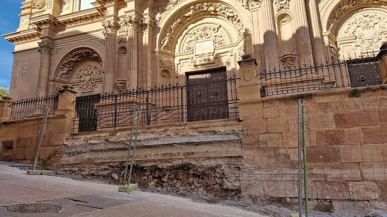 El PSOE de Lorca fuerza la celebración de la comisión para investigar la demolición de las escaleras de San Patricio