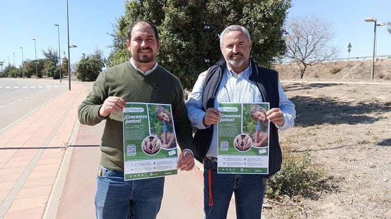 Los niños y niñas de Los Alcázares podrán apadrinar un árbol y ponerle su nombre