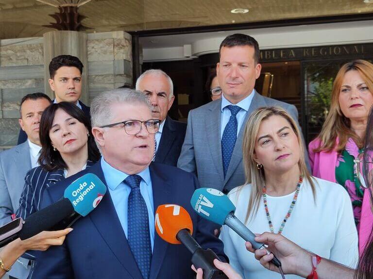 Pepe Vélez: “El PP está vulnerando los derechos fundamentales de la ciudadanía en la Asamblea Regional”