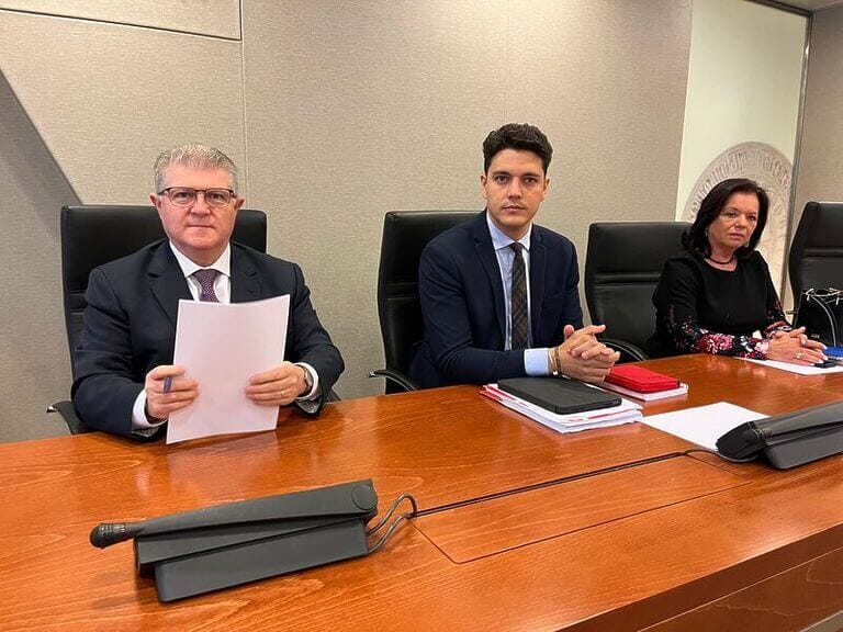 Vélez: “El PP y Vox intentan que la ciudadanía no tenga acceso a la información porque, cuanto menos informada esté la gente, más fácil es engañarle”