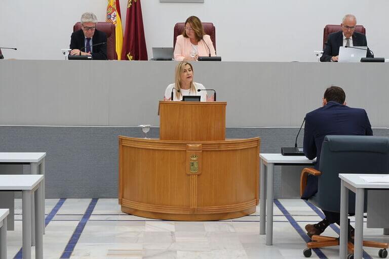 Carmina Fernández exige al Gobierno de López Miras que explique qué inversiones recortará después de renunciar a 116 millones de euros para la Región