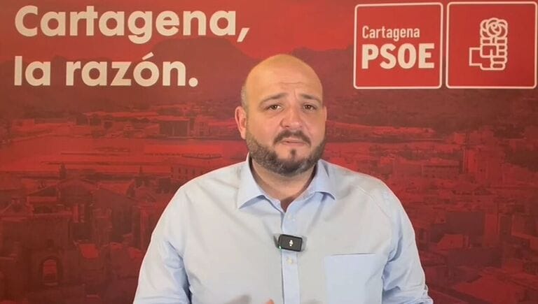 Manuel Torres exige al PP que deje de usar el Hospital Naval para confrontar de manera partidista y recuerda que ya hay un acuerdo con la Secretaría de Estado ratificado por los portavoces de los grupos municipales
