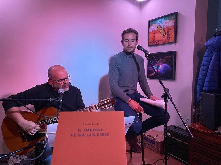 Alberto Caride & Ginés Piñero ofrecen este lunes un concierto-recital en el Café El Sur dentro de los 'Lunes Literarios'