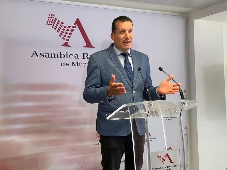 Manolo Sevilla: “Antes de modificar la Ley del Mar Menor, lo que tiene que hacer el Gobierno regional es desarrollarla y cumplirla para poder evaluarla”
