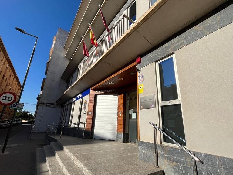 Hace un año que el cuartel de la Policía Local en San Cristóbal fue cerrado por decisión de Fulgencio Gil, aumentando la inseguridad de nuestros vecinos y vecinas