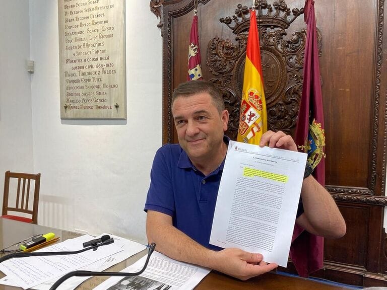 Fulgencio Gil gasta dinero de pedanías en obras que debe pagar Aguas de Lorca tras la subida de tarifa