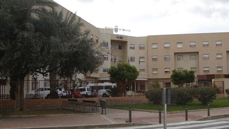 El PSOE denuncia que el PP municipal abandona a su suerte a 160 mujeres del Centro de la Mujer de Abenarabi