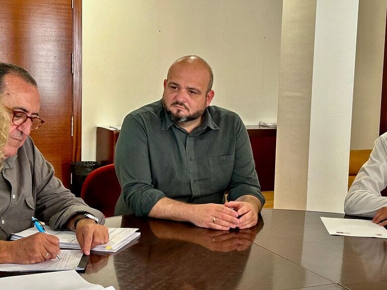 El PSOE de Cartagena denuncia que el Gobierno de PP y Vox aprovecha el verano para modificar el Reglamento de Participación Ciudadana sin los vecinos