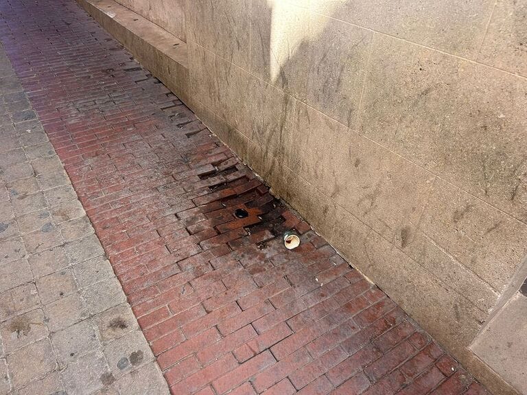 Ni “Operación Deshollino” ni “de punta a punta”: la campañas de marketing de Fulgencio Gil y el PP no logran tapar que las calles de Lorca están más sucias que nunca pagando impuestos más caros que hace un año