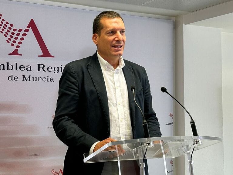 Manuel Sevilla: “Animamos al PP a que demuestre que su ruptura con la ultraderecha es real y que renuncie a desmantelar la Ley del Mar Menor”