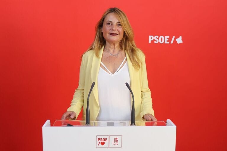 Virginia Lopo: “El rechazo del PP a la senda de estabilidad provoca que los ayuntamientos de la Región pierdan 94 millones de euros”