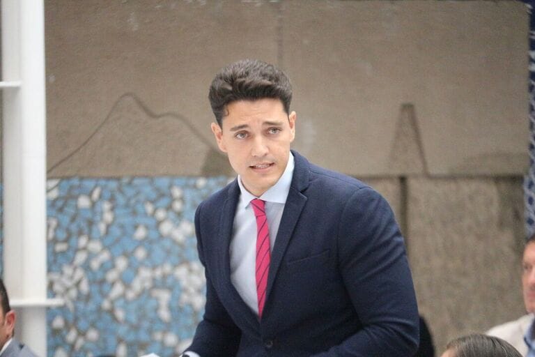 El PSOE exige a López Miras que cese de inmediato al consejero de Educación por dejar tirados a más de 10.000 alumnos de 2º de Bachillerato