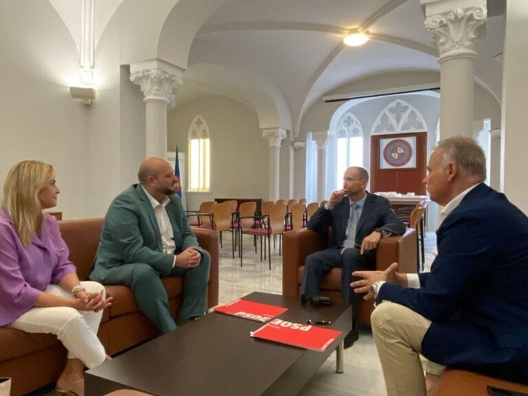 Torres: “Es fundamental mejorar el transporte y el alojamiento para alumnos y personal de la UPCT”