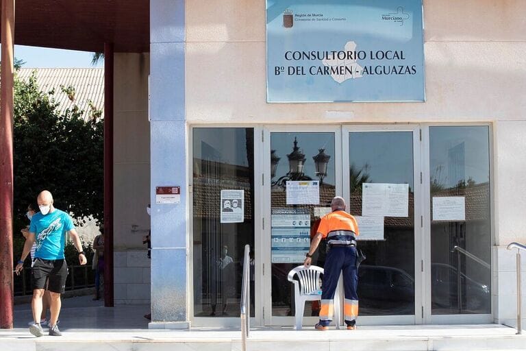 EL PSOE DE ALGUAZAS CONSIDERA INACEPTABLE QUE UXA Y VOX VAYAN A DEJAR SIN CONSULTORIO MÉDICO AL BARRIO DEL CARMEN DURANTE EL MES DE SEPTIEMBRE