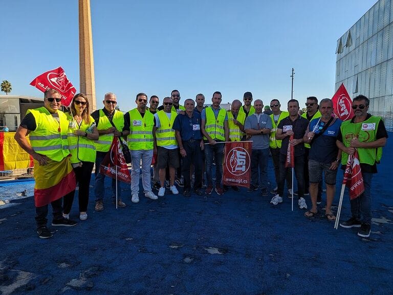 La Policía Local de las Torres de Cotillas vuelve a manifestarse en el Ayuntamiento ante nuevos recortes de derechos