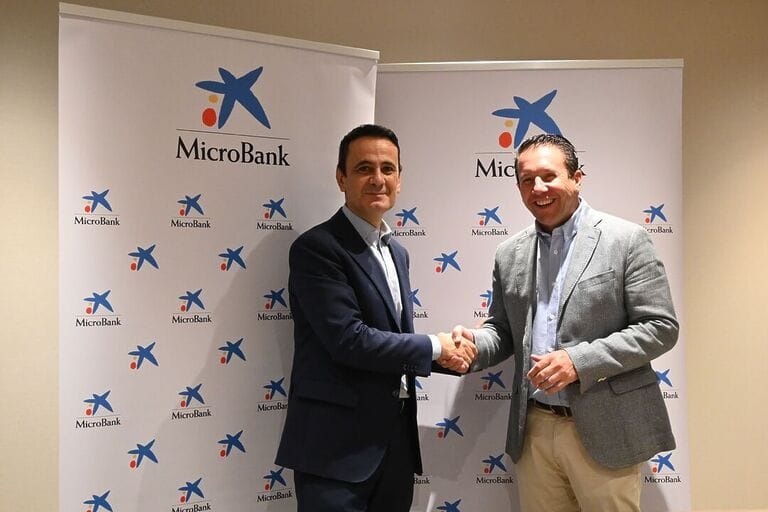 El Ayuntamiento de Mula y MicroBank firman un convenio para impulsar el autoempleo y el emprendimiento
