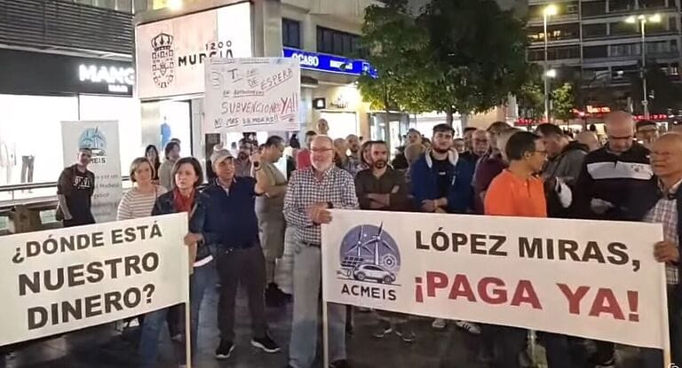 Impagos en Murcia: Subvenciones para Coches Eléctricos y Placas Solares en la Mira