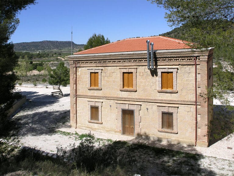 El alcalde de Mula reivindica el uso del albergue de La Luz para el Grupo Scout en la Sesión Extraordinaria del Consorcio de las Vías Verdes