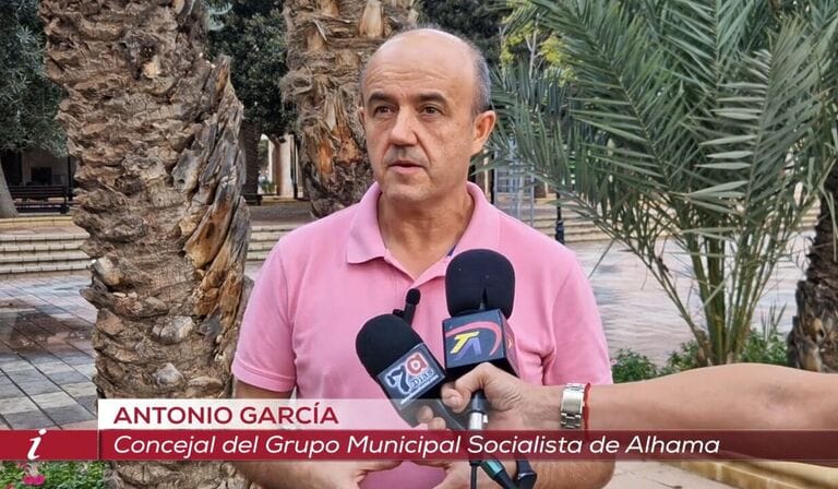 El equipo de Gobierno de Alhama de Murcia bloquea a la oposición el acceso a los expedientes del Ayuntamiento