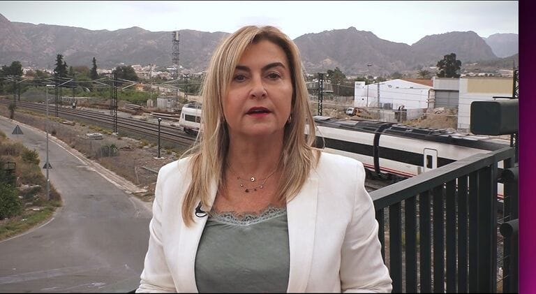 Carmina Fernández: “El Gobierno de España es el único que está invirtiendo en la Región, ha destinado 3.000 millones a modernizar las infraestructuras ferroviarias”