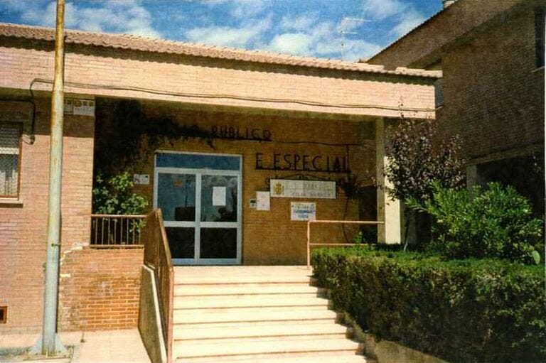 La negligencia del Gobierno Regional de López Miras deja sin cubrir casi una decena de plazas de trabajadores en el C.E.E. Pilar Soubrier en Lorca