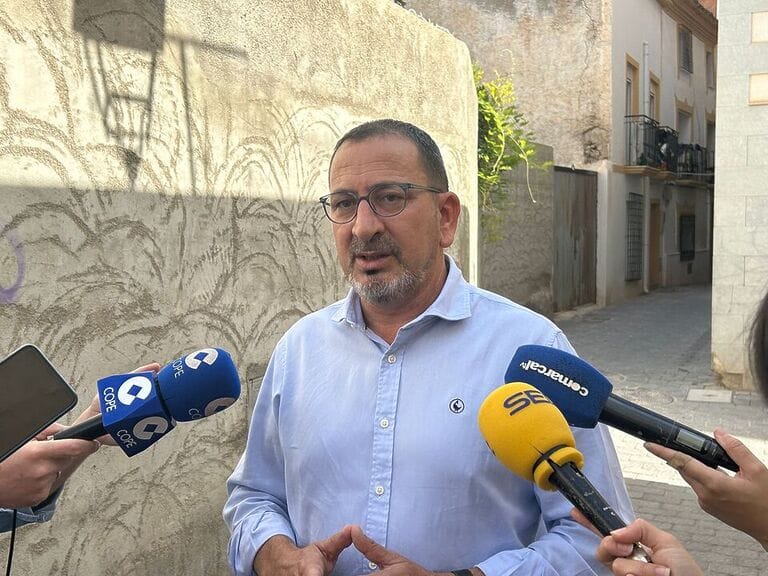 El PSOE de Lorca exige a Fulgencio Gil explicaciones sobre la construcción de pisos en la Plaza del Ibreño 