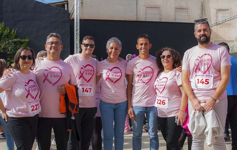 Calasparra camina unida en el décimo aniversario de la "Marcha Rosa"